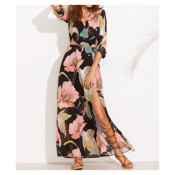 MBM Unlimited Dresses & Skirts - Black Floral Long Sleeve Maxi Dress